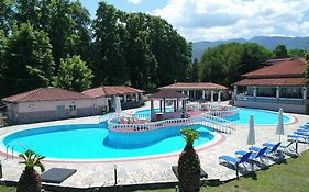 Sintrivanis Resort Beach
